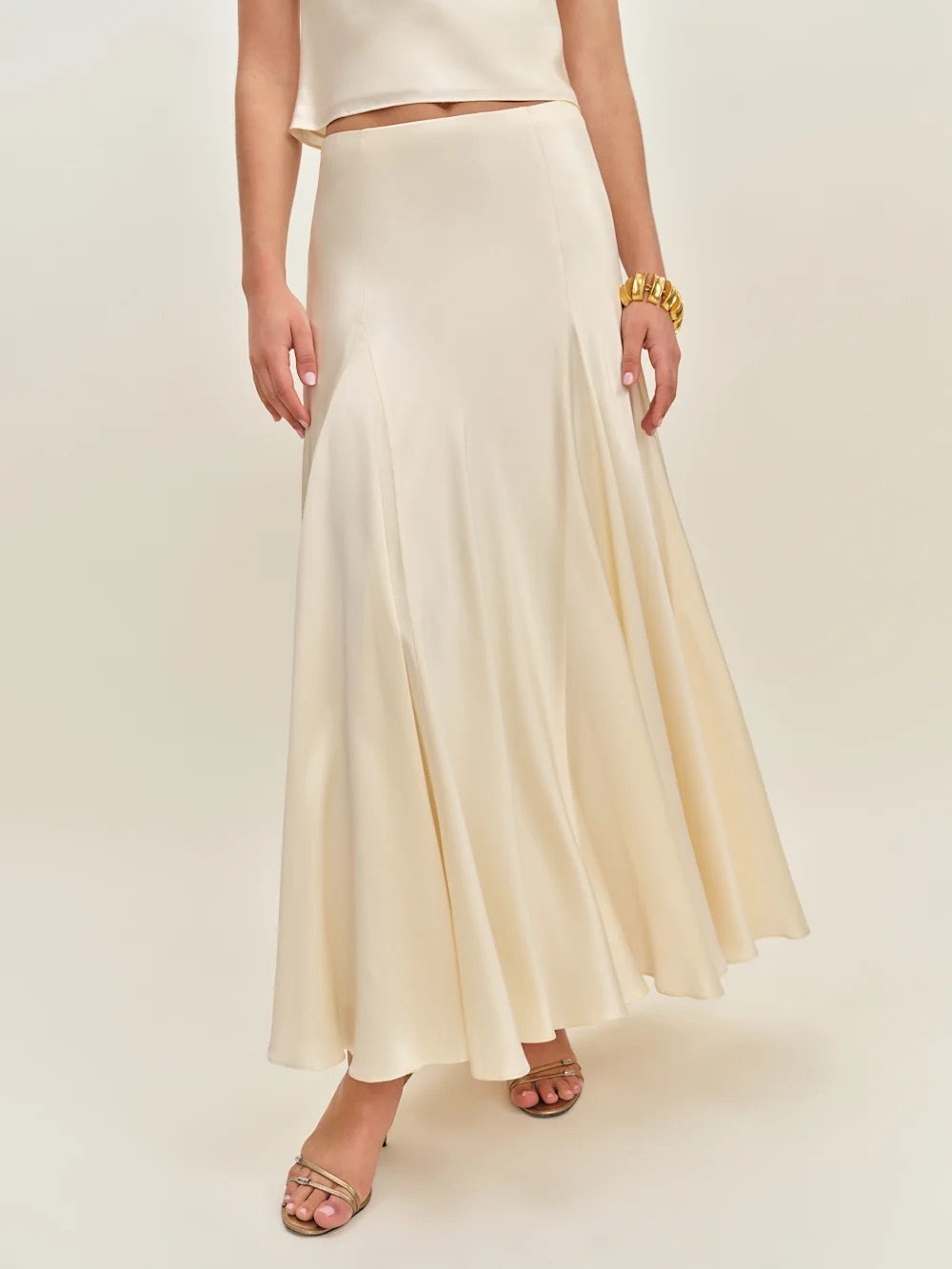 Reformation Sera Silk Two Piece Set – Almond – Size 4 – NWT – Price $450 - Picture 10 of 15